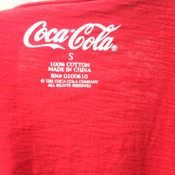 COCA-COLA RETRO GRAPHIC NEW WITH TAG TEE SHIRT - Picture 5 of 6